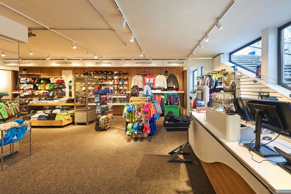 Großes Sortiment an Sportkleidung in Flachau