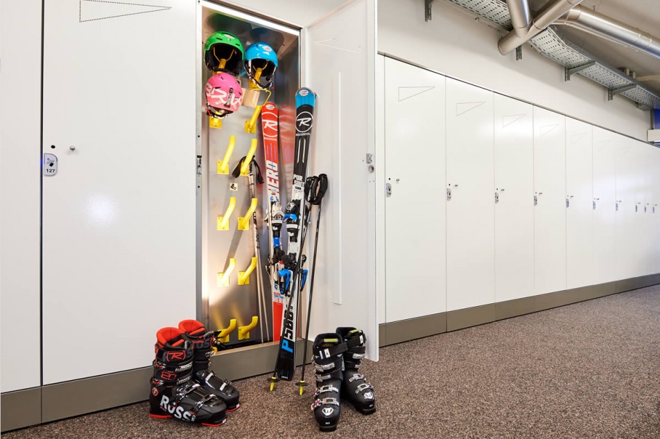 Elektronisch hochmodernes Skidepot in Flachau